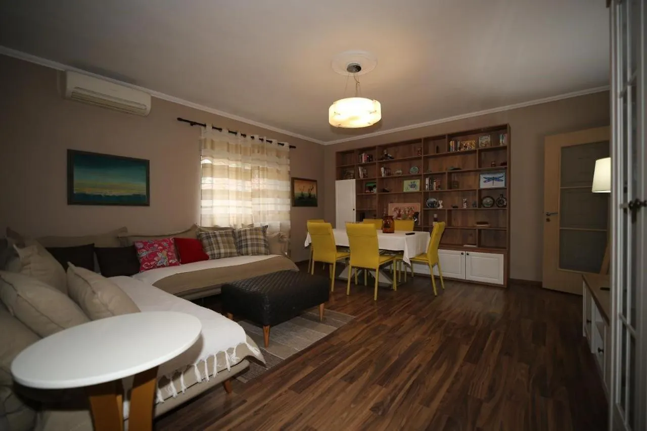 Esthersapartment Tirana Apartment